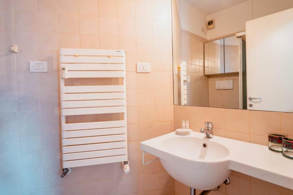 Grand Central Ventimiglia - Wifi & Parking Exterior photo